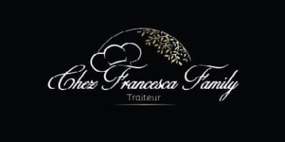 Logo Chez Francesca Family avec toque de chef et feuillage doré sur fond noir.